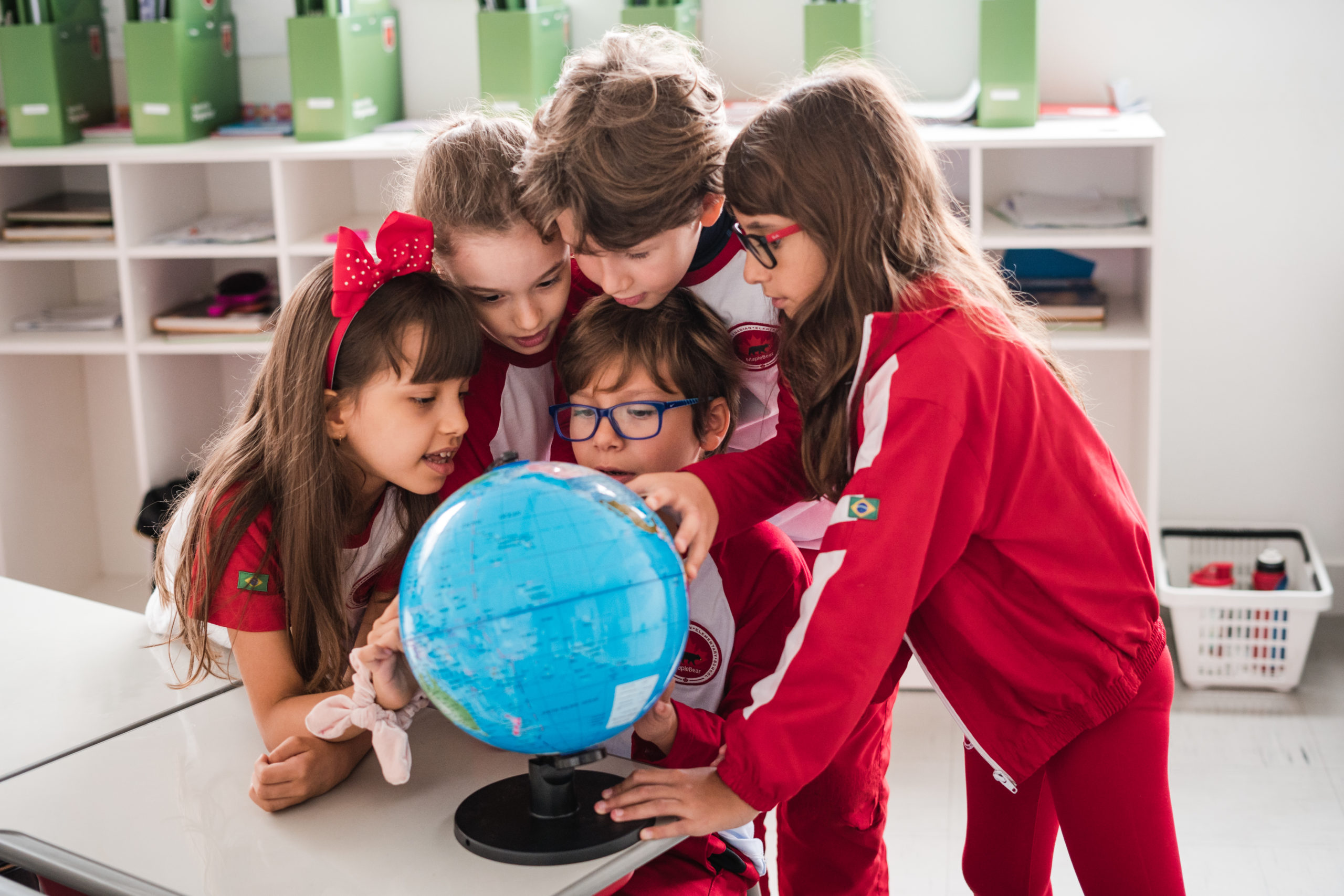 Read more about the article Referência em educação bilíngue do Brasil para o mundo!
